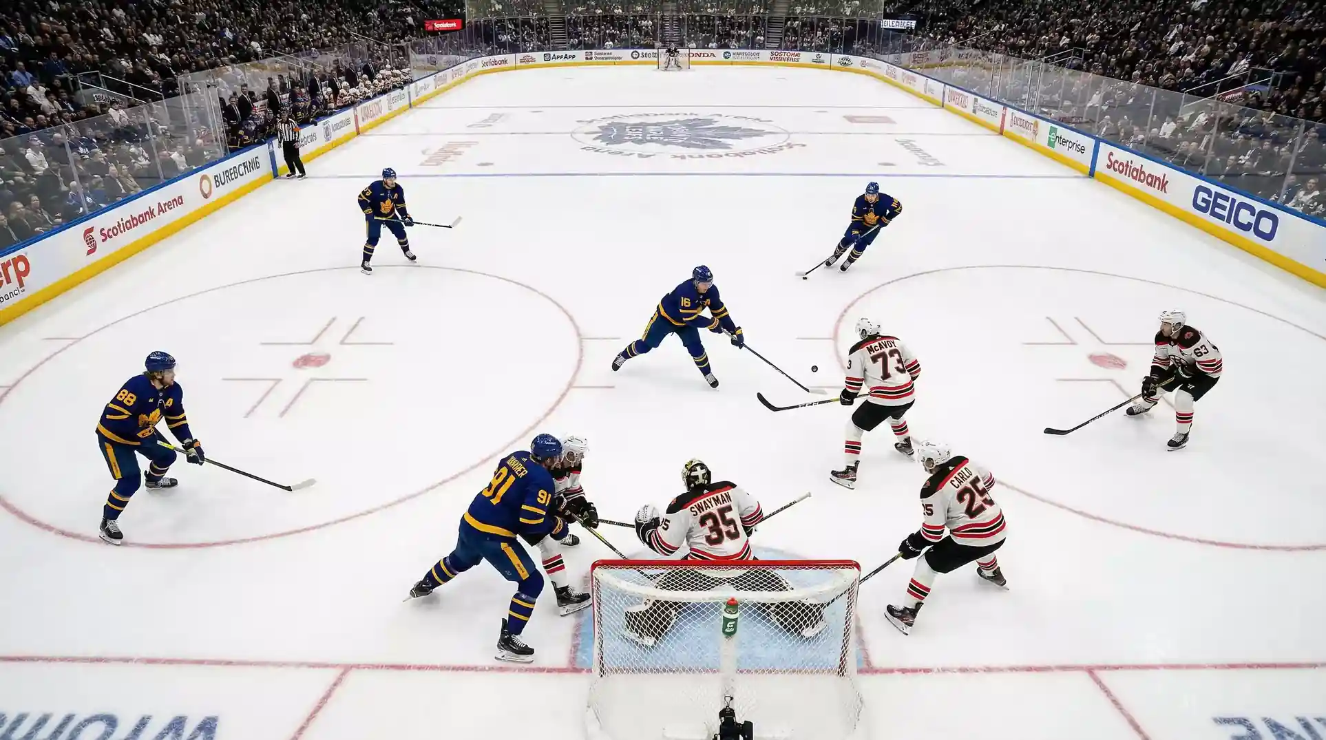 Jugador de hockey NHL celebrando un gol en superioridad numérica power play